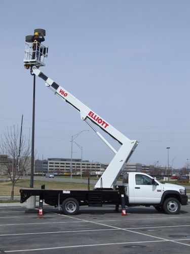Plataforma elevatória articulada montada em caminhão - max. 227 kg, 19.2 m | V60F - Elliott Equipment Company - hidráulica