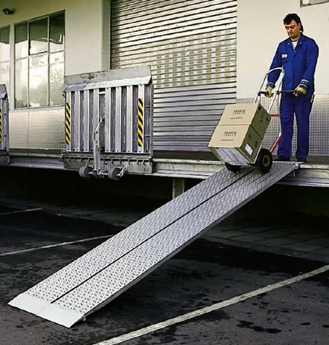 Rampa niveladora para veículo comercial - AOS series - ALTEC - para máquina de obras / para moto / para carrinho