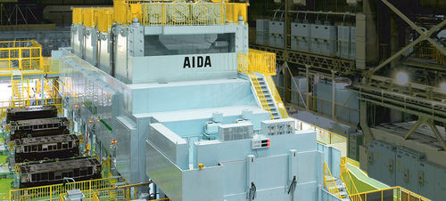 Linha de prensas hidráulica - Aida S.r.l. - para a indústria automotiva / automática