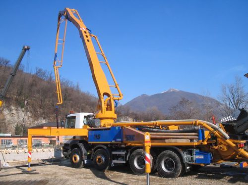 Caminhão com bomba de concreto para obras - 130 - 184 m³/h, max. 37.35 m | ZENITH 5Z38 - SERMAC S.p.A.