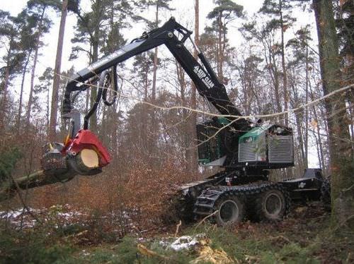 Harvester de esteiras - 300 hp | T 700-B series - TimberPro, Inc.