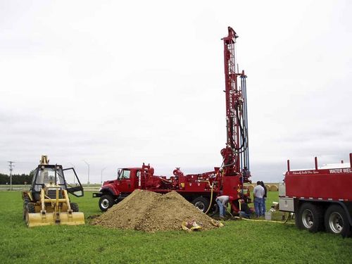 Perfuratriz de poços geotérmicos - T450MIIA  - SCHRAMM, INC. - montada em carreta / rotativa / hidráulica