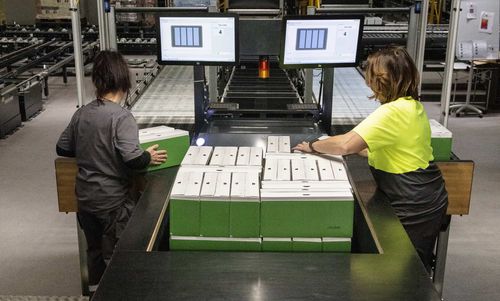 Despaletizadora semiautomática - VANDERLANDE - robótica / de paletes / para armazém