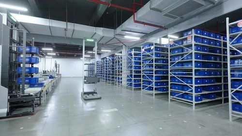 Veículo multifuncional - Tote AV - VANDERLANDE - para transporte de mercadorias / polivalente / elétrico