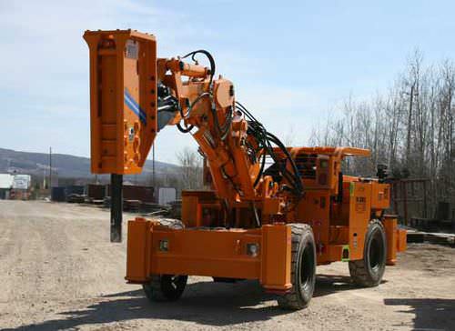 Rompedor de rocha subterrâneo - 14 570 kg | TM12 - Breaker Technology, LTD.