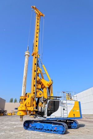 Perfuratriz multifuncional - BG 23 H BT 65 - BAUER Maschinen GmbH - rotativa / para construção civil