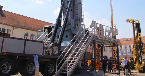 Perfuratriz para perfuração profunda - RB-T 135 - BAUER Maschinen GmbH - móvel / rotativa / hidráulica