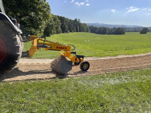 Plaina niveladora em aço altamente resistente - LN 252 - KIRPY - de 3 pontos para niveladora