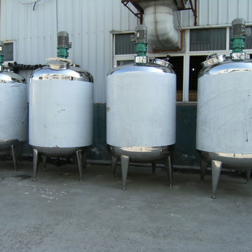 Tanque em aço inoxidável - ZHEJIANG XINGSHENG MACHINERY CO.,LTD - aquecedor / com agitador / vertical