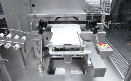 Desensacadeira automática - TUM series - Bausch + Ströbel Maschinenfabrik Ilshofen GmbH+Co. KG
