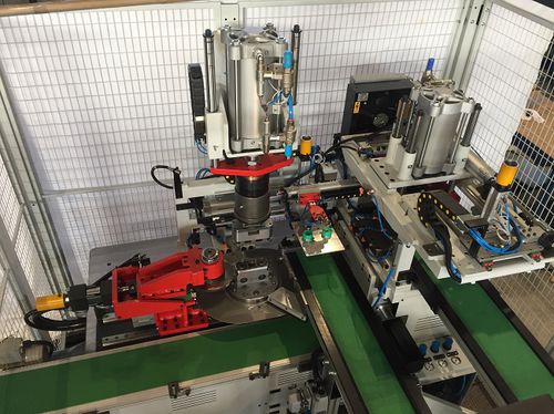 Linha de produção de perfis - PB Engineering - automática