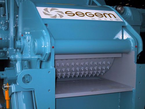 Triturador de 1 eixo - 4 - 15 t/h - SEGEM - para madeira