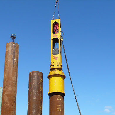 Bate-estaca hidráulico - CG series - BSP International Foundations Limited