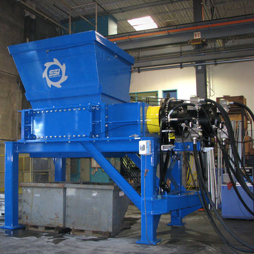 Triturador primário - Dual-Shear® M160 series - SSI Shredding Systems, Inc. - de 2 eixos / para madeira / de resíduos