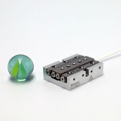 Minimesa de nanoposicionamento linear - SLC-1730 - SmarAct GmbH - piezoelétrica / em malha fechada / de precisão