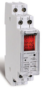Relé temporizado digital - PERRY ELECTRIC - multifuncional / para montar em trilho DIN