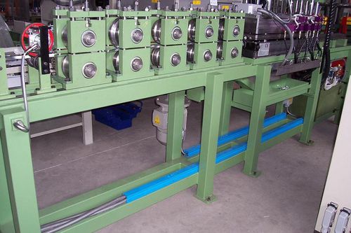 Linha de perfilagem para perfis - Sheet Metal Men s.r.l. - automática / com puncionamento / com corte