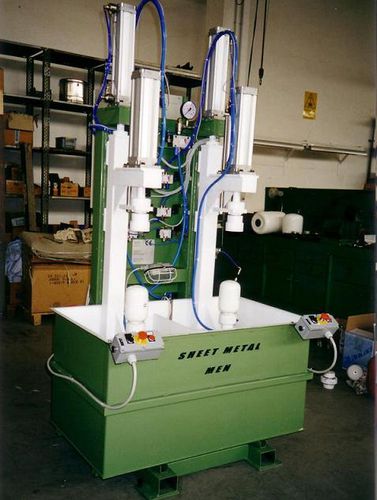 Testador de estanqueidade linear - Sheet Metal Men s.r.l. - para tanques de expansão
