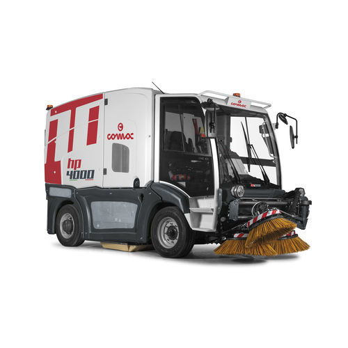 Varredeira urbana - HP4000 - Comac spa - para operador a bordo / hidráulica / de poeira