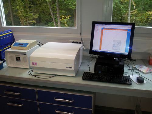 Espectrofotômetro UV - UVmc TM - SAFAS - de duplo feixe / monofeixe / USB