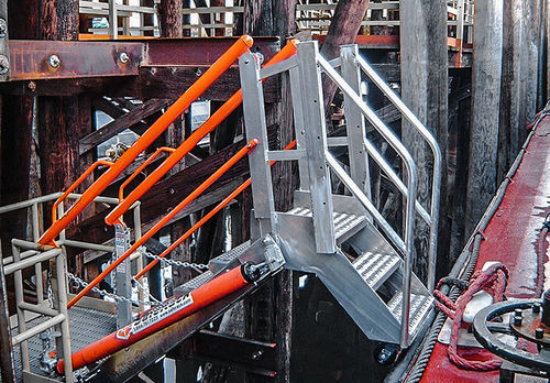 Escada fixa reta - SAS series - Safe Rack - de alumínio / em aço inoxidável / com barras de segurança