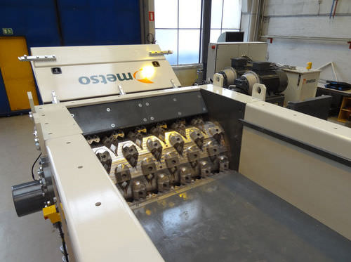 Triturador de 2 eixos - EtaFineShred® series - Metso Automation - para resíduos sólidos e a granel / de metal