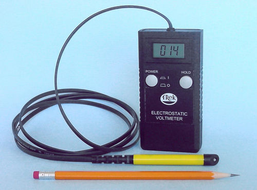 Voltímetro LCD - 876, 884 - TREK, INC. - portátil / eletrostático