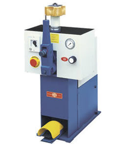 Prensa para terminais para botas - LO1, LO2  - SAGITTA Officina Meccanica S.p.A. - semiautomática / pneumática