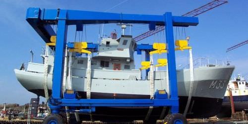 Transportador de contêineres "straddle carrier" - 150 - 1 000 t | Pacific - Tracta