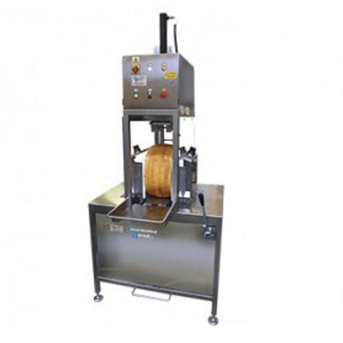 Máquina de descascar queijo automática - Caseartecnica Bartoli