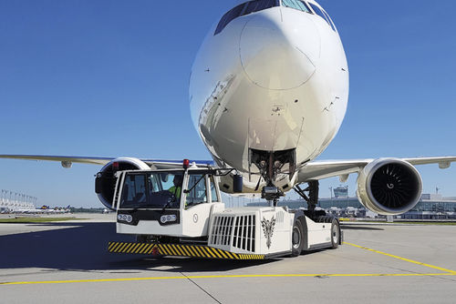Trator de aviões -  AST-2 series - Goldhofer - a diesel / de 4 rodas / para operador sentado a bordo