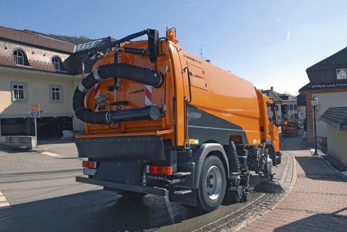 Varredeira montada em caminhão - SK series - Aebi Schmidt Holding AG  - elétrica / compacta