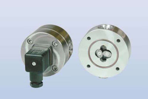 Medidor de vazão de engrenagens ovais - KOBOLD INSTRUMENTATION - volumétrico / para líquidos / em linha