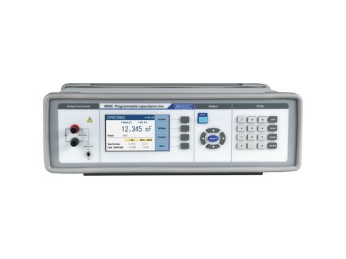 Caixa de décadas de capacidade - M525 - Meatest spol. s r.o.  - programável / controlada por computador