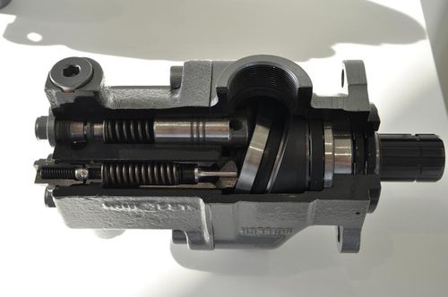 Bomba hidráulica de pistões axiais - MEILLER F. X. Fahrzeug- und Maschinenfabrik GmbH & Co KG - compacta / resistente ao desgaste / robusta