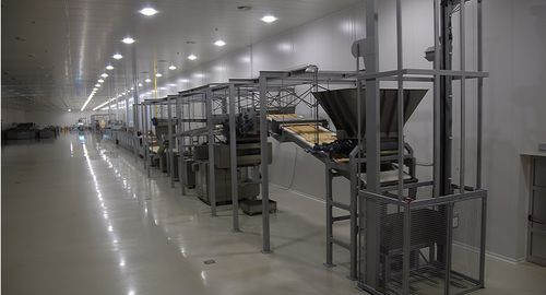 Sistema de alimentação automático - Baker Perkins Ltd.