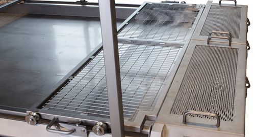 Transportador de frequência natural - Baker Perkins Ltd. - para alimentos / para a indústria alimentícia / em aço inoxidável