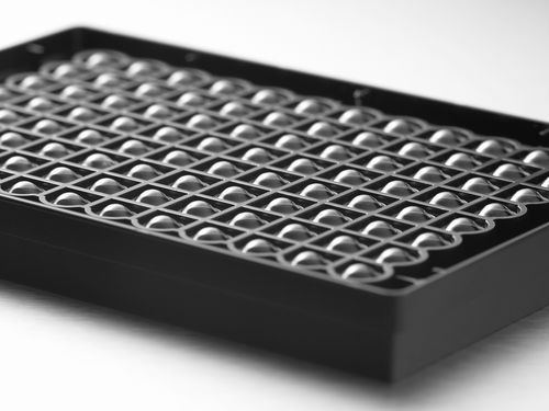 Microplaca de 96 poços - 4515 - Corning Life Sciences - para laboratório