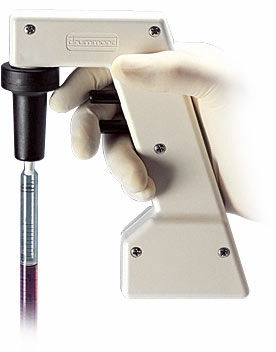 Auxiliar de pipetagem a bateria - Pipet-Aid® - Drummond Scientific Company