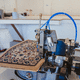 máquina para orlar carpetes de ponto overlock / eletrônica / com sistema de alimentação eletrônico / de alta velocidade